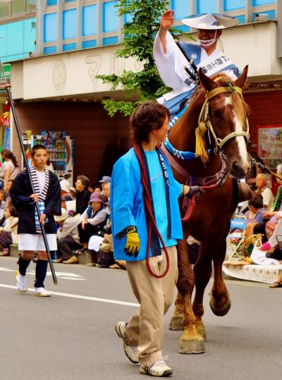 八戸三社大祭09　お通りa 主催者・巫女・神輿・駒踊り・・・　☆大行列１５０分の先駆け