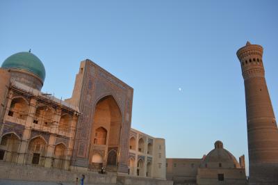 砂漠旅の中継地点ブハラ