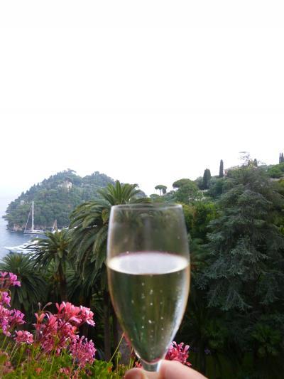 優雅な夏バカンス　イタリア・東リビエラの旅♪　Ｖｏｌ１３４（第１１日目夕）　☆ポルトフィーノ：「Hotel Splendido」からサプライズ！シャンパンで乾杯♪
