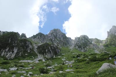 2013年　8月　中央アルプスの「千畳敷カール」（標高2612m）は、高山植物で溢れる爽やかな別天地（１）