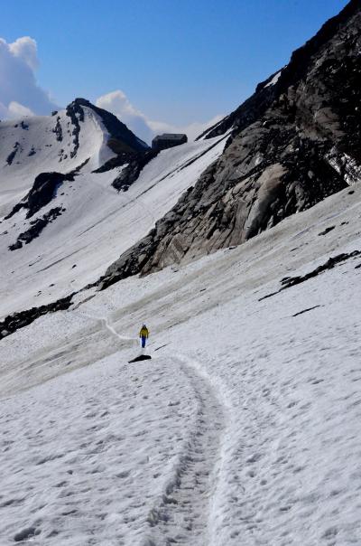2013年スイス滞在記（１９）ハイキング編⑨　フェルスキン～プラッティエン　ちょっとスリリングなコースを歩く