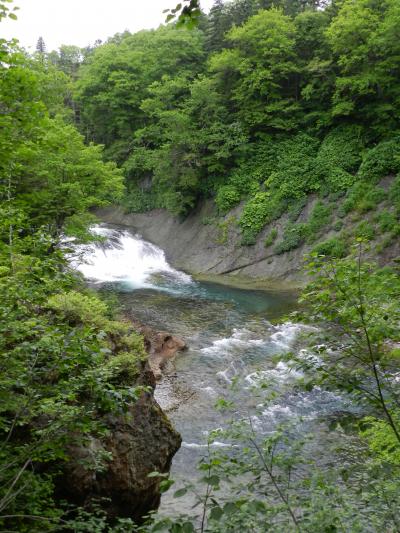 『金山の滝』：マイナーな滝ですみません...◆三年連続で初夏の北海道へ／2013年は道東＆小樽オフ会≪その６≫