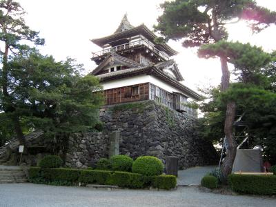 現存12天守の一つに登る。