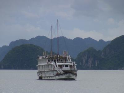 ハノイとハロン湾のハロンジャスミン号で船泊　１日目