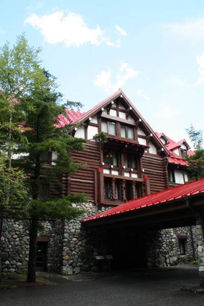 上高地帝国ホテルに泊まり、翌朝は大正池方面を散策しました