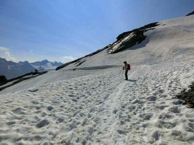 スイスハイキング２０１３・２４日目：フェルスキン～ケシエン氷河横断～ブリタニア小屋～プラティエン
