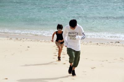 2013年8月　沖縄家族旅行　1　出発～ホテル到着～むら咲むらでシーサー絵付け他　