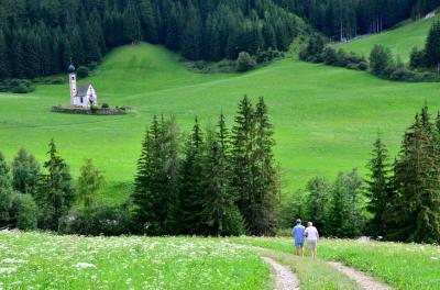 フネスの谷の奥地マッダレーナ村へ 写真集で見た光景~チロル・ドロミテから水の都ヴェニスまで~