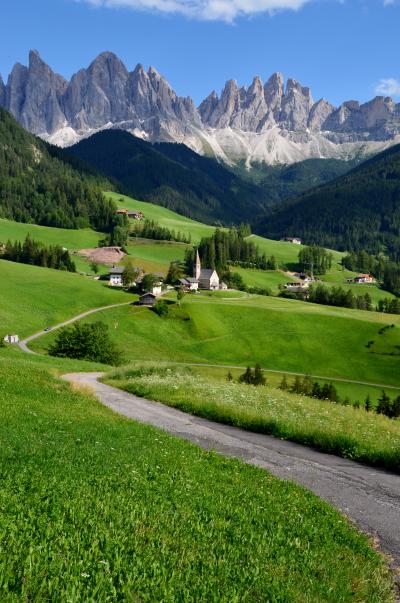 目に焼き付けた幸福な村の光景 マッダレーナ 写真集で見た光景~チロル・ドロミテから水の都ヴェニスまで~