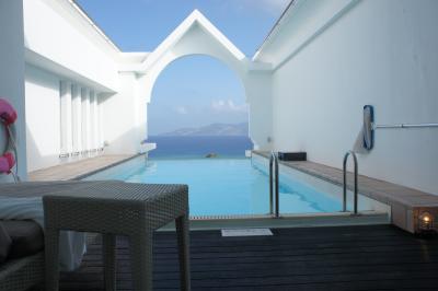 プライベートプールを巡る旅、EXES沖縄で天空のプール