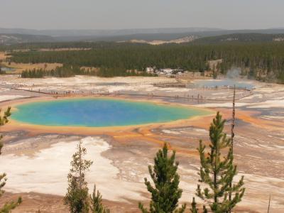 バンクーバーからイエローストーンまで、４３００ｋｍのドライブ旅行　⑨イエローストーン（Lower Geyser Basin,Midway Geyser Basin)