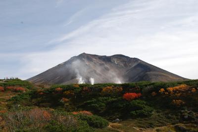 北海道で日本で一番早い紅葉を見るねん