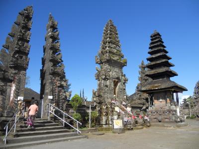 エアアジアで行くバリ・ボロブドゥール・プランバナン（2日目③）～バリ島世界遺産巡り　ウルン・ダヌ・バトゥール寺院→バトゥール湖→パクリサン川流域→イブ・オカ（ウブド）