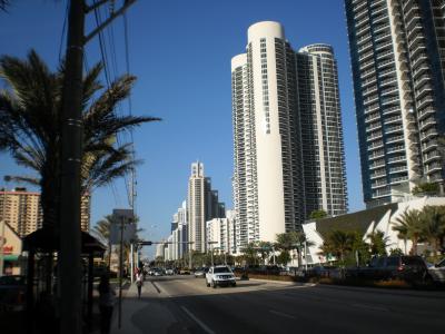 アメリカ・マイアミ③ ~サニーアイルズビーチの街散策~