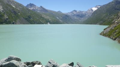 ２０１３年スイス（２４）　前回、遠くに見えてたダム湖 ～ Mattmark