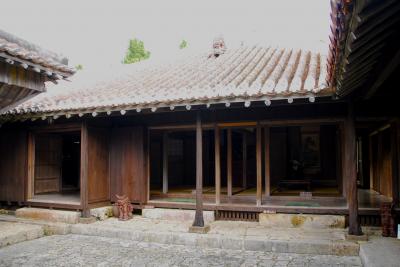 2013.01沖縄:公共交通機関だけでどれだけ回れるか~その6.中村家住宅