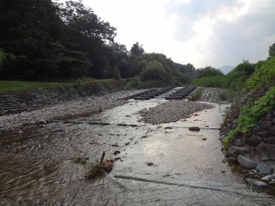 2012/7月　宮城県川崎町の小さな川で水遊び（橋の無い川）