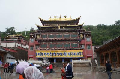 出張ついでにチベット寺院観光　～その２～　雨にも負けずチベット寺院の塔爾寺（タール寺）へGO