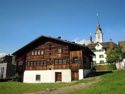 スイスの国名の由来となったシュヴィーツ(Schwyz)州にある町『シュヴィーツ』【スイス情報.com】