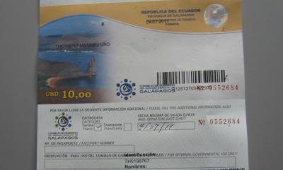 ガラパゴス諸島遊覧（ダーウィン　種の起源　進化論の島）