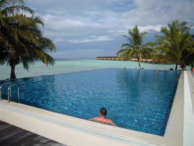 Vilamendhoo Island Resort & Spa