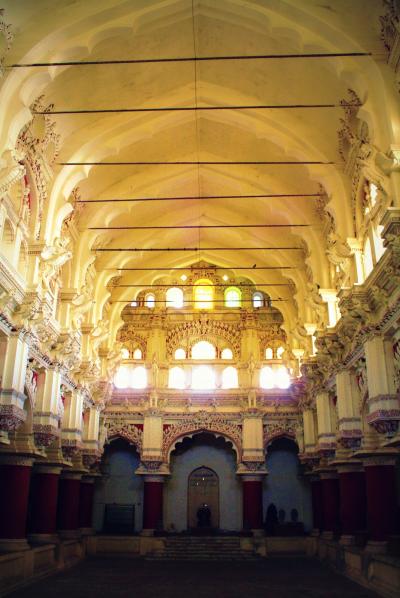 南インド・タミル紀行（４）　マドゥライのインド・イスラム様式の宮殿　ティルマライ・ナーヤカ宮殿