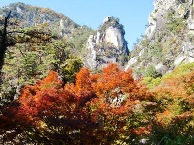 紅葉真っ盛り、秋の昇仙峡　富士山の眺望もバッチリ