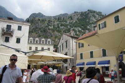 2012初夏、クロアチア等の東欧旅行(43/50)：6月25日(8)：コトル、世界文化遺産の古都、時計塔、5つの広場
