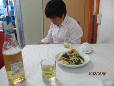 補陀落渡海への旅（９８）自転車ドライバーとの昼食。