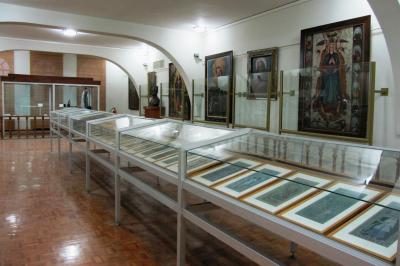 2012秋、イラン旅行記(33/56)：11月20日(7)：イスファハン(2)：アルメリア人のためのヴァンク教会、展示品