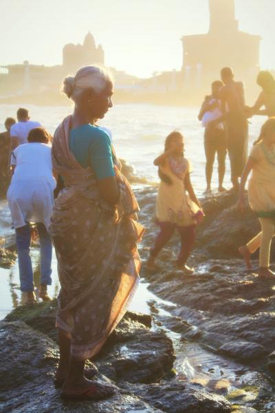 南インド・タミル紀行（５）　元旦のカーニャクマリ・コモリン岬～インド洋に昇る朝日と歓喜に包まれる人々