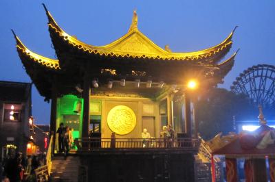 2012春、中国旅行記22(20/50)：4月15日(15)：泰州市、銭塘人家、夕食後の老街散策、泊ったホテル界隈