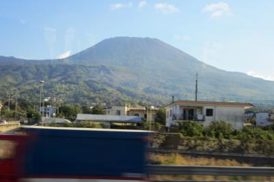2013秋、イタリア旅行記2(5/53)：9月26日(1)：ポンペイ(1)：ナポリからポンペイへ、ヴェスヴィオ火山