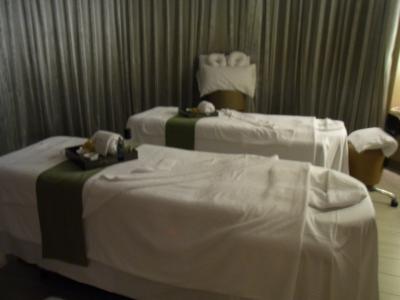 2013香港＆マカオ いろんなホテルに泊まる旅　その５（マカオタワー「360cafe」、L&#39;OCCITANEのSO SPAでエステ、「武二」、Winマカオの噴水ショー）