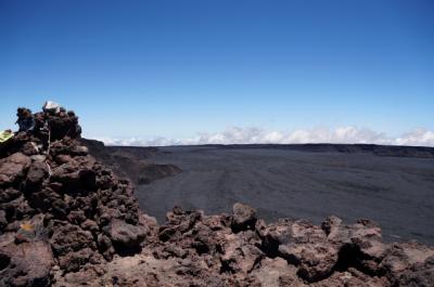 ハワイ島のツインピークに登頂 (Trekking twin peaks in Hawai'i island)