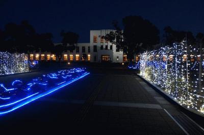 【登校】豊郷小学校