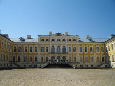 夏のバルト三国＆ヘルシンキ　4カ国を巡る旅＜その6＞　ルンダーレ宮殿（ラトビア）