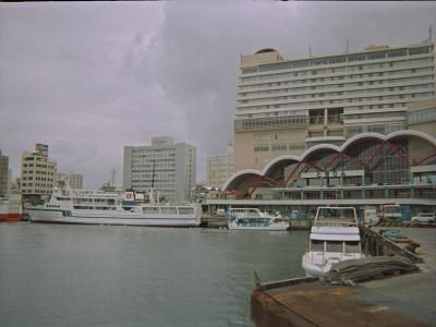 とまりん 沖縄周辺行きのフェリーの玄関口、那覇泊港フェリーターミナル。