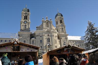 中央スイス最大規模のクリスマスマーケット in アインジーデルン【スイス情報.com】