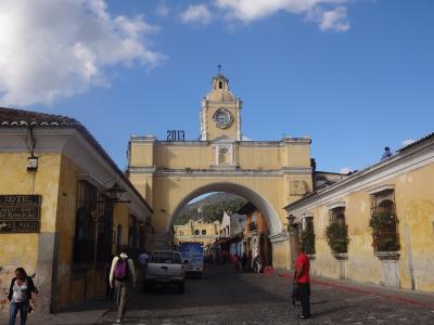 【Day.5】ホンジェラス・コパンからバスとタクシーを乗り継いで一気にグアテマラのアンティグアへ@2013年末は中米5ヶ国&コロンビア11日間の旅