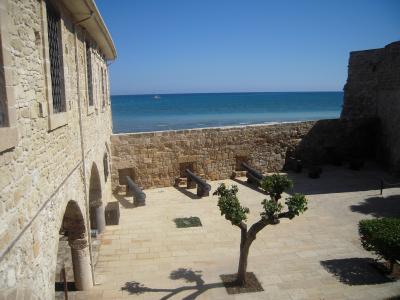 ラルナカ（Larnaca）～紀元前13世紀の古代キティオン遺跡、考古学博物館、ラルナカ要塞～
