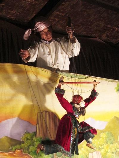 ヤンゴンからバガンへ　　人形劇を楽しむ夕食　★ミャンマー旅行記（３）★