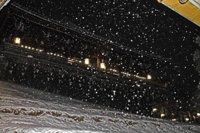 奈良　東大寺　二月堂　「生還を期せず。　雪の夜景撮影」