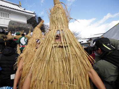 奇習カセ鳥・寒さに耐える男らしい祭り(今年は女性もいるぞ）