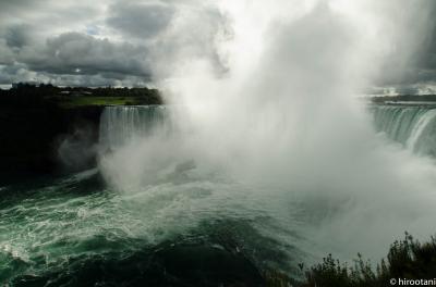 ナイヤガラの滝　再び　(Niagara Falls)