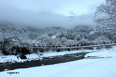 北陸めぐり一泊バスツアー後編　小雨降る兼六園～雪深い白川郷～飛騨高山散策