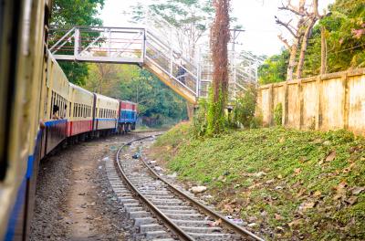 ヤンゴン～バガン夜行列車の旅