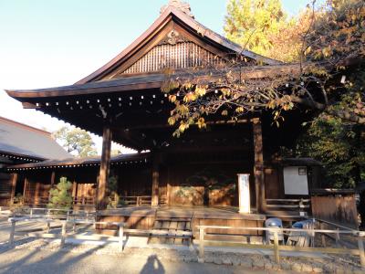 靖国神社を見学