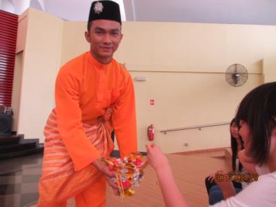 上海ー新加坡ー吉隆坡ー曼谷４都旅行記（４６）ＫＬタワーの芸能ショー。