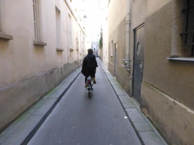 フランス旅行記（パリ３日目。今日は電動自転車でパリの裏道走る～！！）